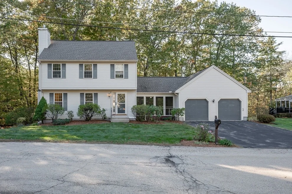 Unit for sale at 5 Stratham Green, Nashua, NH 03063