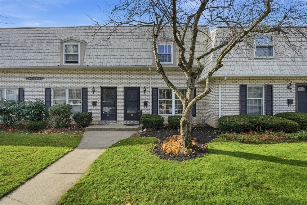 Unit for sale at 46 Plantation Dr, Agawam, MA 01001