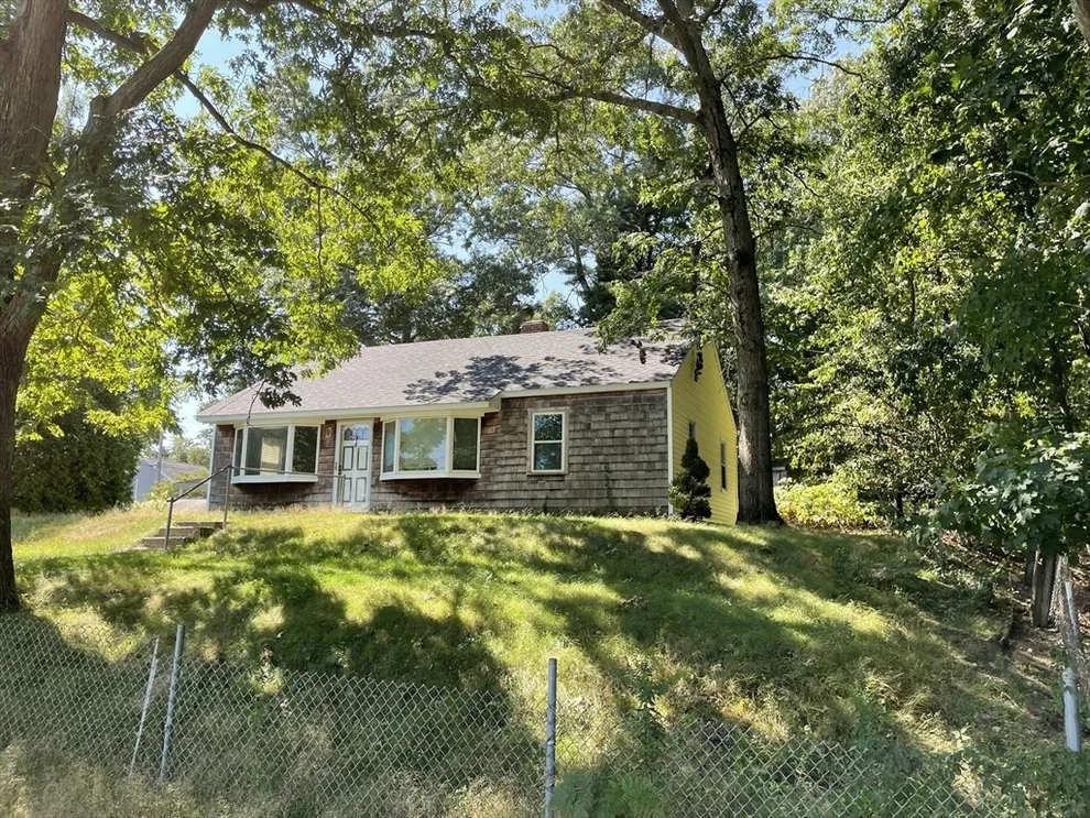 Unit for sale at 38 Valley Dr, Stoughton, MA 02072