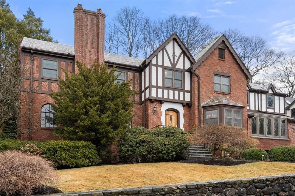 Unit for sale at 17 Lancaster Rd, Newton, MA 02458