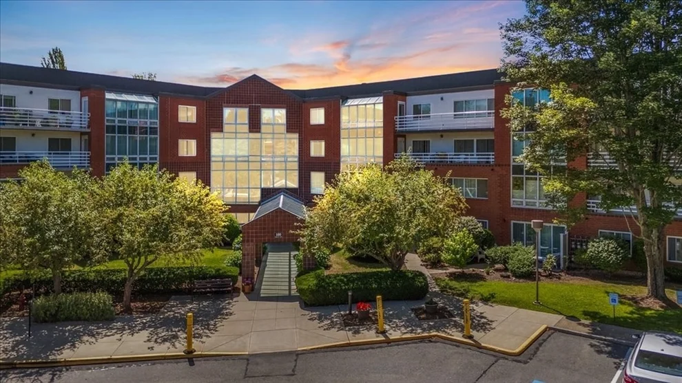 Unit for sale at 461 Place Ln, Woburn, MA 01801
