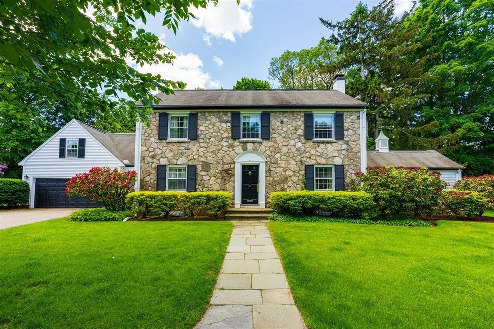 Unit for sale at 23 Ascenta Ter, Newton, MA 02465