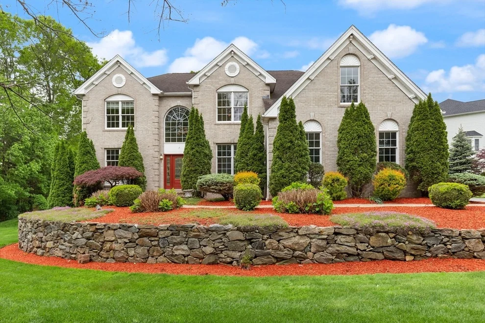Unit for sale at 2 Appaloosa Dr, Grafton, MA 01536