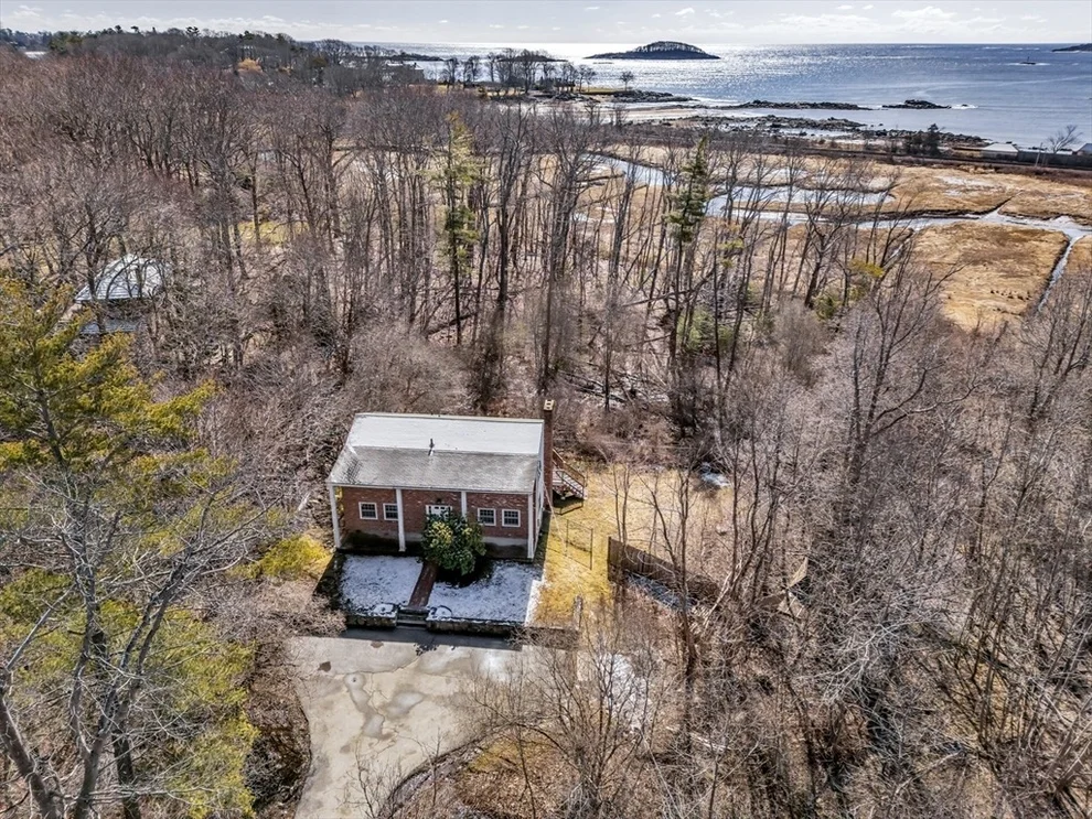 Unit for sale at 955 Hale St, Beverly, MA 01915