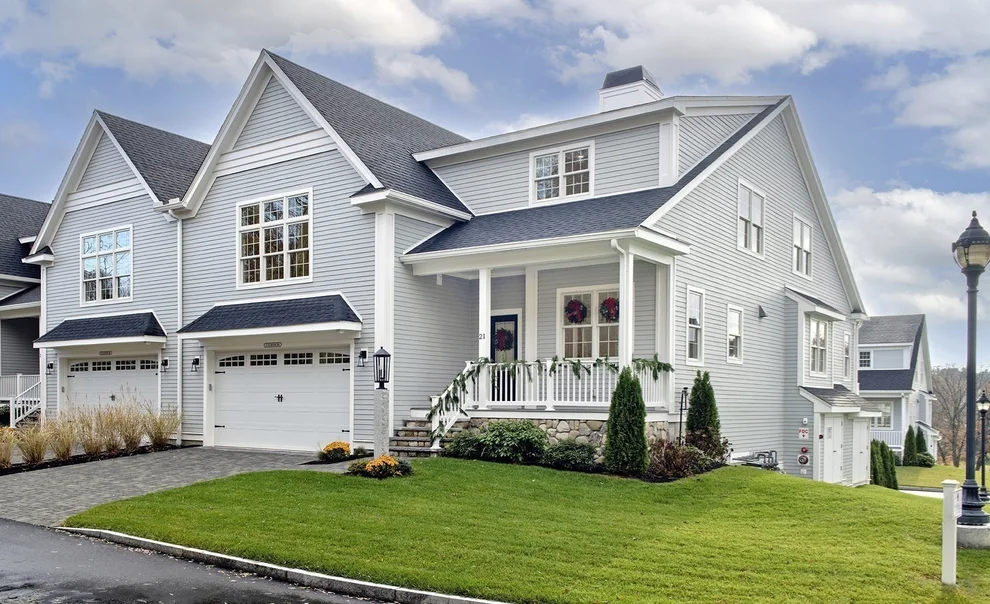 Unit for sale at 21 Clubview Dr, Andover, MA 01810