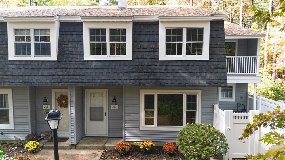 Unit for sale at 247 Edgebrook Dr, Boylston, MA 01505