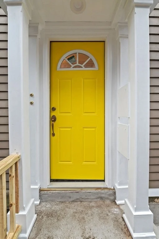 Unit for sale at 17 -2 High St, Salem, MA 01970