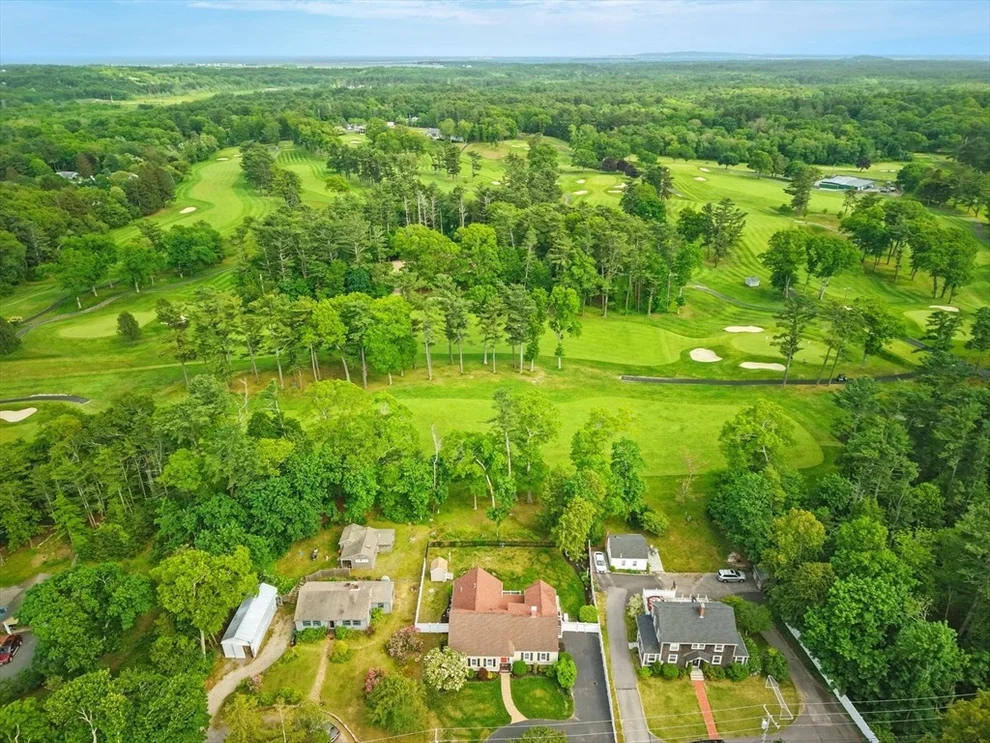 Unit for sale at 149 Acorn St, Marshfield, MA 02050