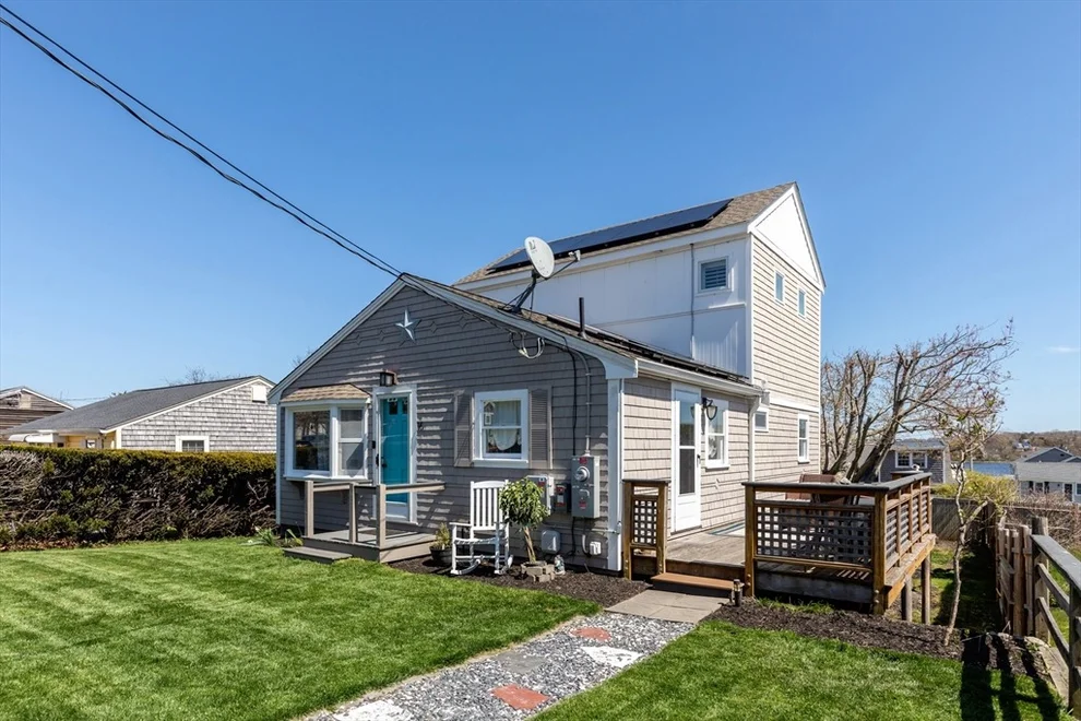 Unit for sale at 16 Thomas Ave, Plymouth, MA 02360
