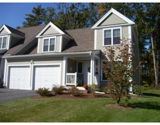 Unit for sale at 15 Country Hill Rd, Holden, MA 01520