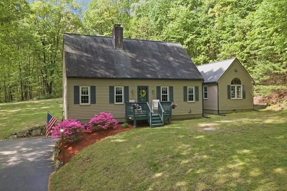 Unit for sale at 180 Oxford Rd, Charlton, MA 01507