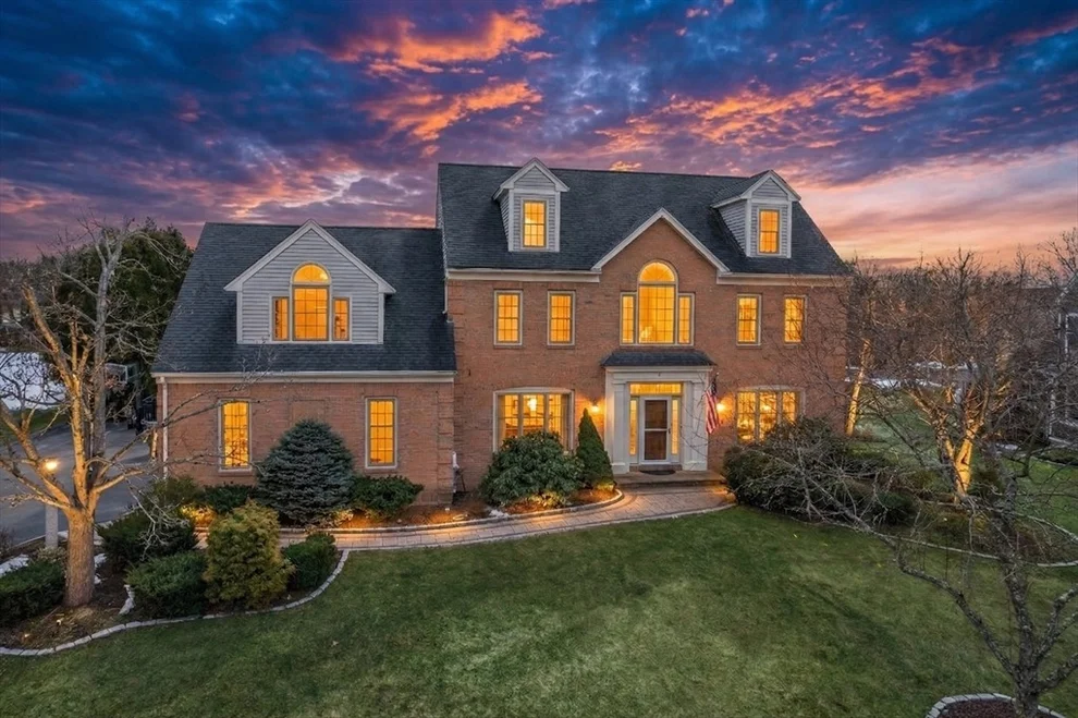 Unit for sale at 4 Gale Meadow Way, Westborough, MA 01581