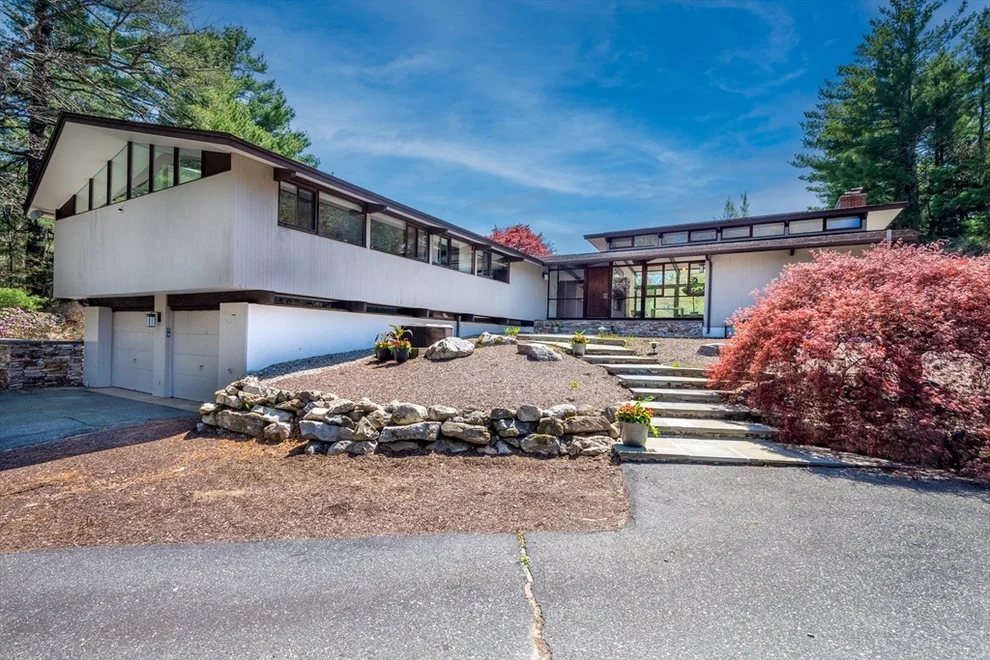 Unit for sale at 53 Stonehedge Road, Lincoln, MA 01773