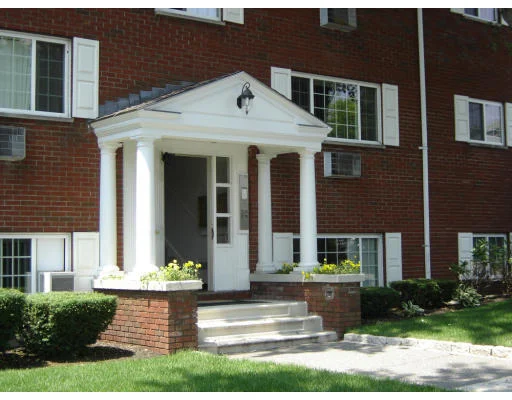 Unit for sale at 8 Grafton Street, Shrewsbury, MA 01545