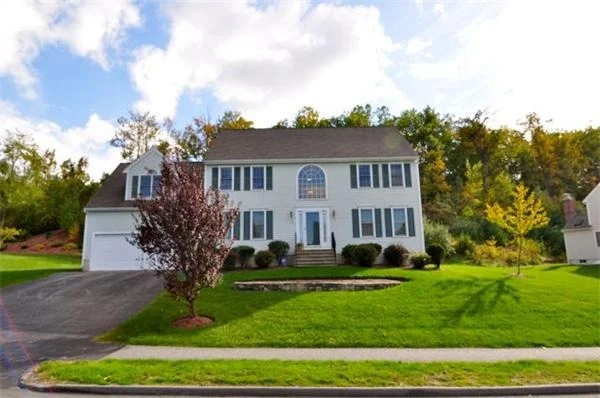 Unit for sale at 14 Seton Dr, Shrewsbury, MA 01545
