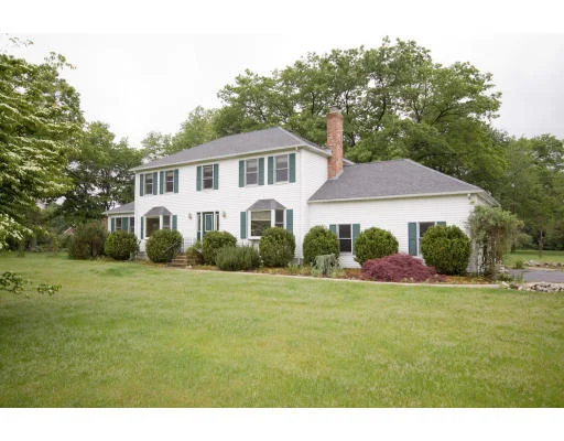 Unit for sale at 4 Courtney Circle, Hopkinton, MA 01748