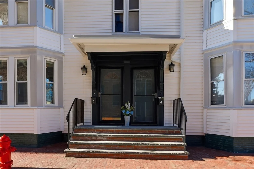 Unit for sale at 2 Prince Pl, Newburyport, MA 01950