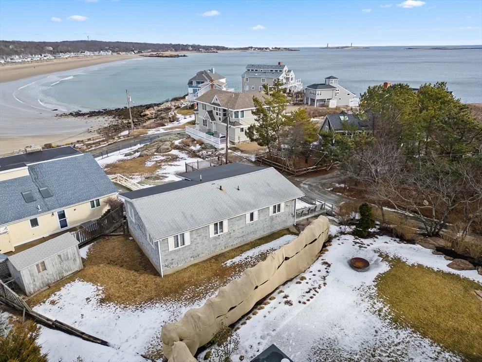 Unit for sale at 6 Brewsters Ln, Gloucester, MA 01930