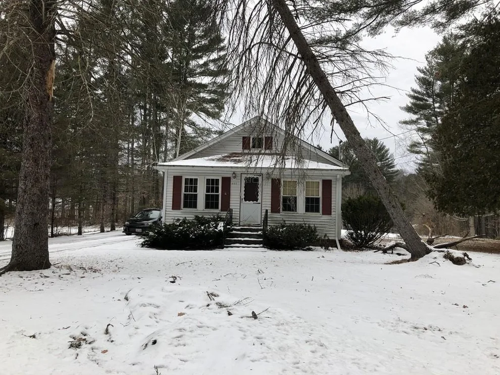 Unit for sale at 660 Pinedale Ave, Athol, MA 01331