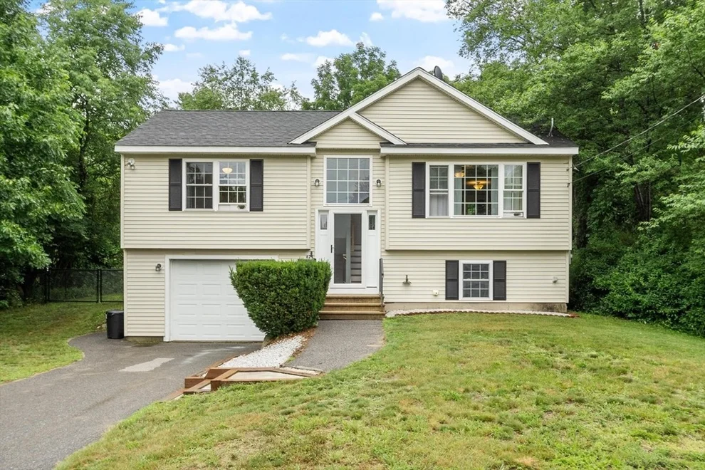 Unit for sale at 629 Chestnut Hill Ave, Athol, MA 01331