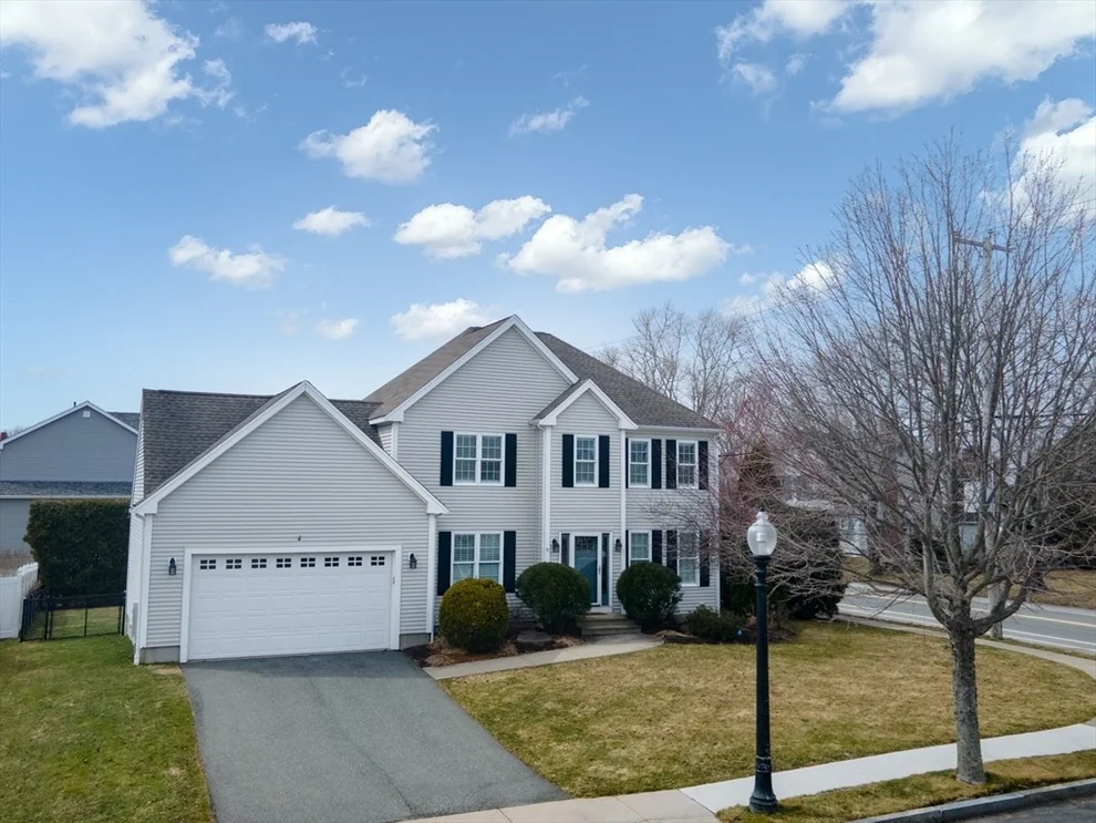 Unit for sale at 9 Apple Tree Ln, New Bedford, MA 02740