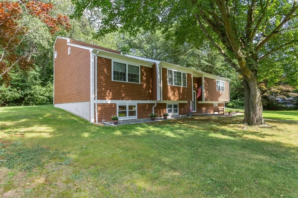 Unit for sale at 3235 Sharps Lot Rd, Dighton, MA 02715