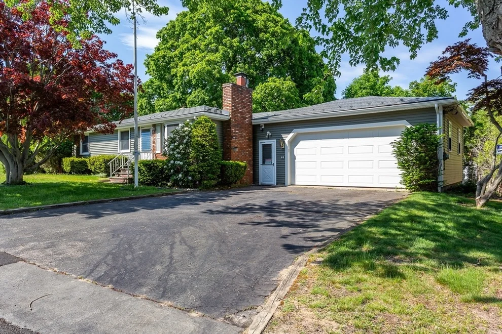 Unit for sale at 68 Redwood Rd, Somerset, MA 02726