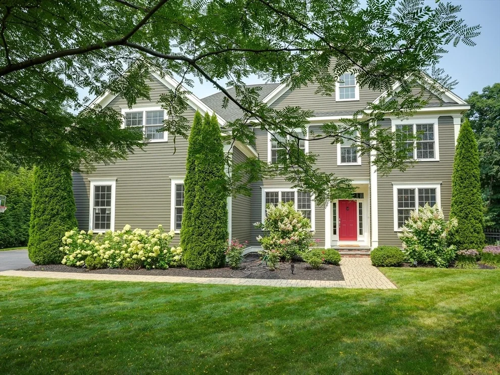 Unit for sale at 8 Weber Ln, Northborough, MA 01532