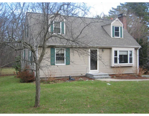 Unit for sale at 594 Summer Avenue, Reading, MA 01867