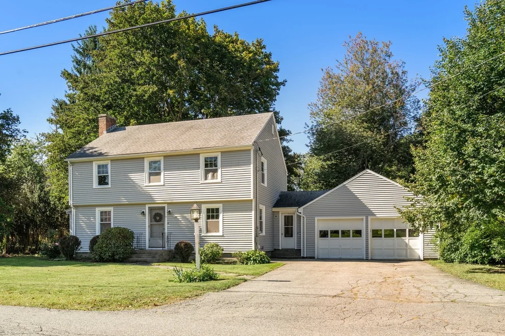 Unit for sale at 5 Lowell Ave, Holden, MA 01520