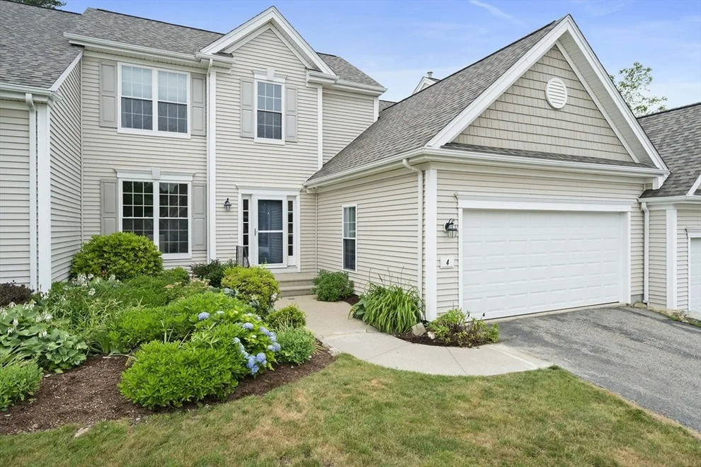 Unit for sale at 4 Schooner Way, Marshfield, MA 02050
