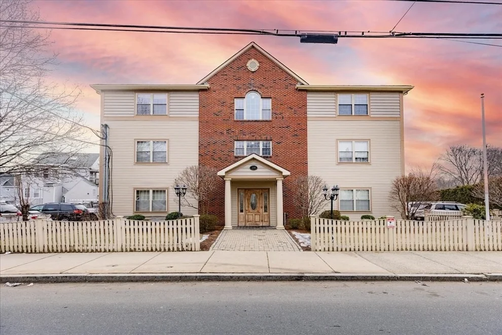 Unit for sale at 590 Boston St., Lynn, MA 01905