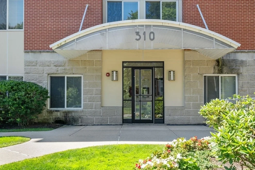 Unit for sale at 310 Hammond Pond Parkway, Brookline, MA 02467