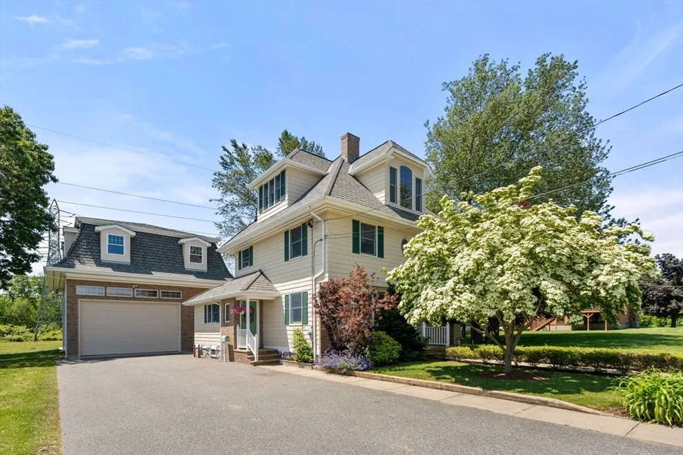 Unit for sale at 126 Jaffrey Street, Swansea, MA 02777