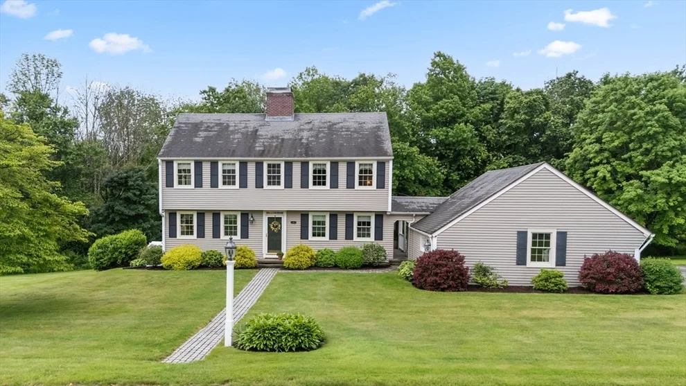 Unit for sale at 25 Dennison Hill Rd, Southbridge, MA 01550