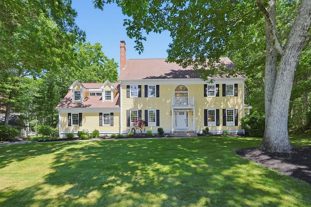 Unit for sale at 8 Turner Hill Road, Medfield, MA 02052