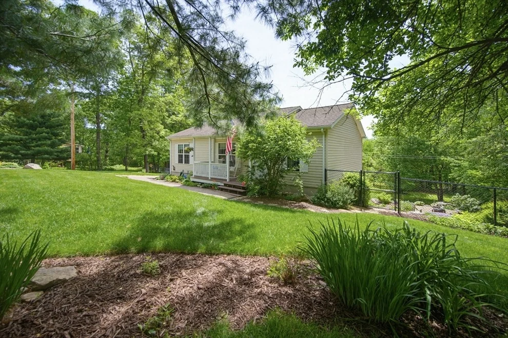 Unit for sale at 10 Southwick Rd, Sutton, MA 01590