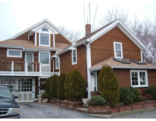 Unit for sale at 28 Lyons Ct, Watertown, MA 02472