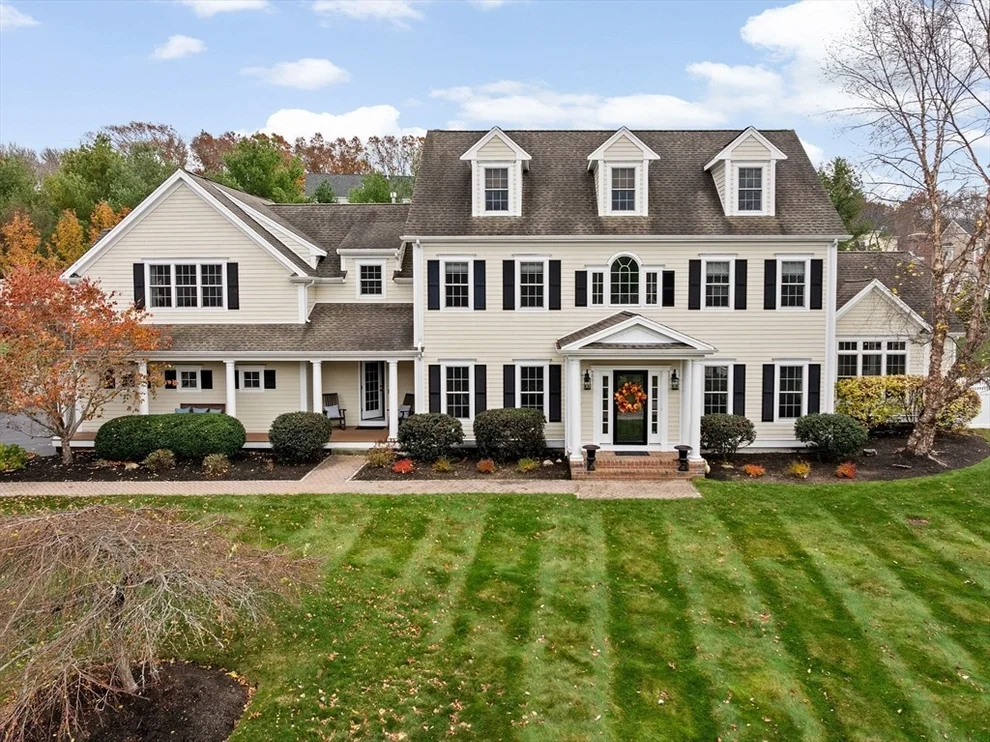Unit for sale at 9 Cranberry Ln, Hingham, MA 02043