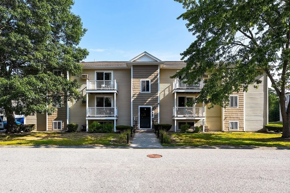 Unit for sale at 451 School Street, Marshfield, MA 02050