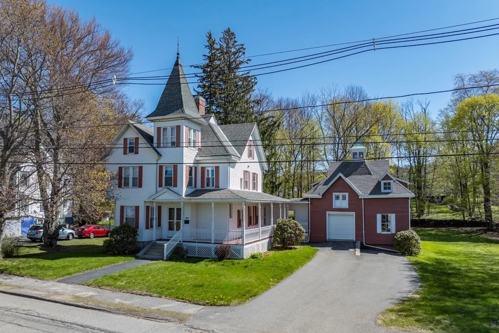 Unit for sale at 196 Chestnut Street, Gardner, MA 01440