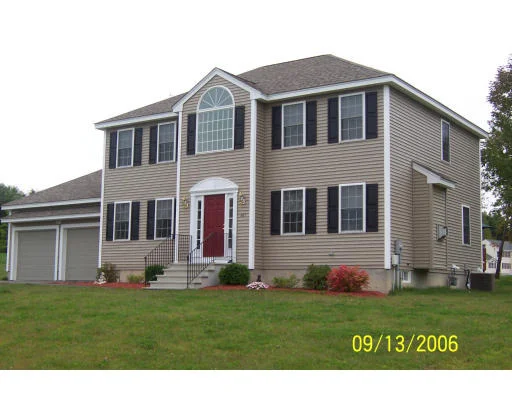 Unit for sale at 105 Overlook Ter, Dracut, MA 01826