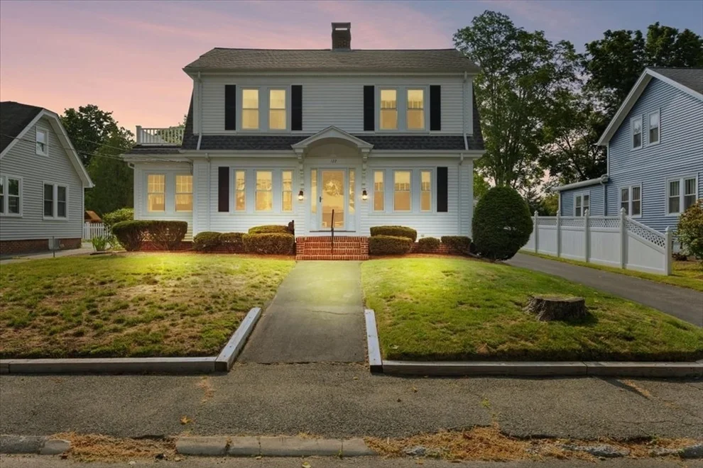 Unit for sale at 122 Davenport Street, Taunton, MA 02780