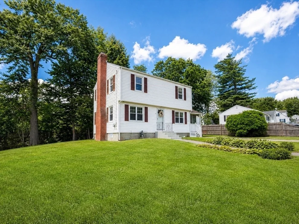 Unit for sale at 30 Springdale Rd, Dracut, MA 01826