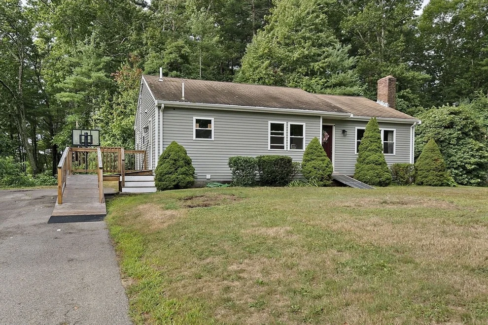 Unit for sale at 133 Hobomock St, Pembroke, MA 02359