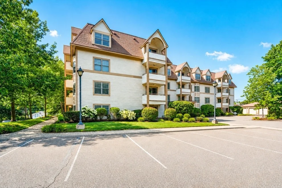 Unit for sale at 12 Russell Rd, Wellesley, MA 02482