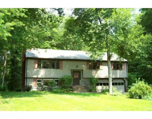 Unit for sale at 10 Glenridge Drive, Bedford, MA 01730