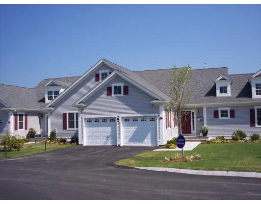 Unit for sale at 15 Sandy Circle, Lakeville, MA 02347