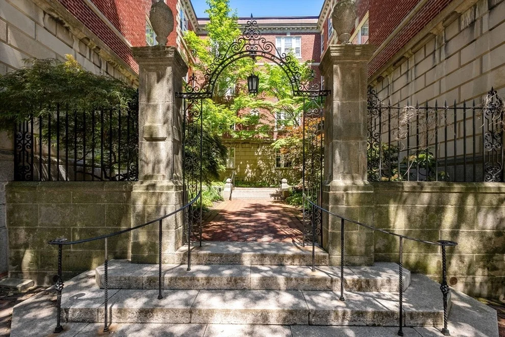 Unit for sale at 4 Washington Avenue, Cambridge, MA 02140