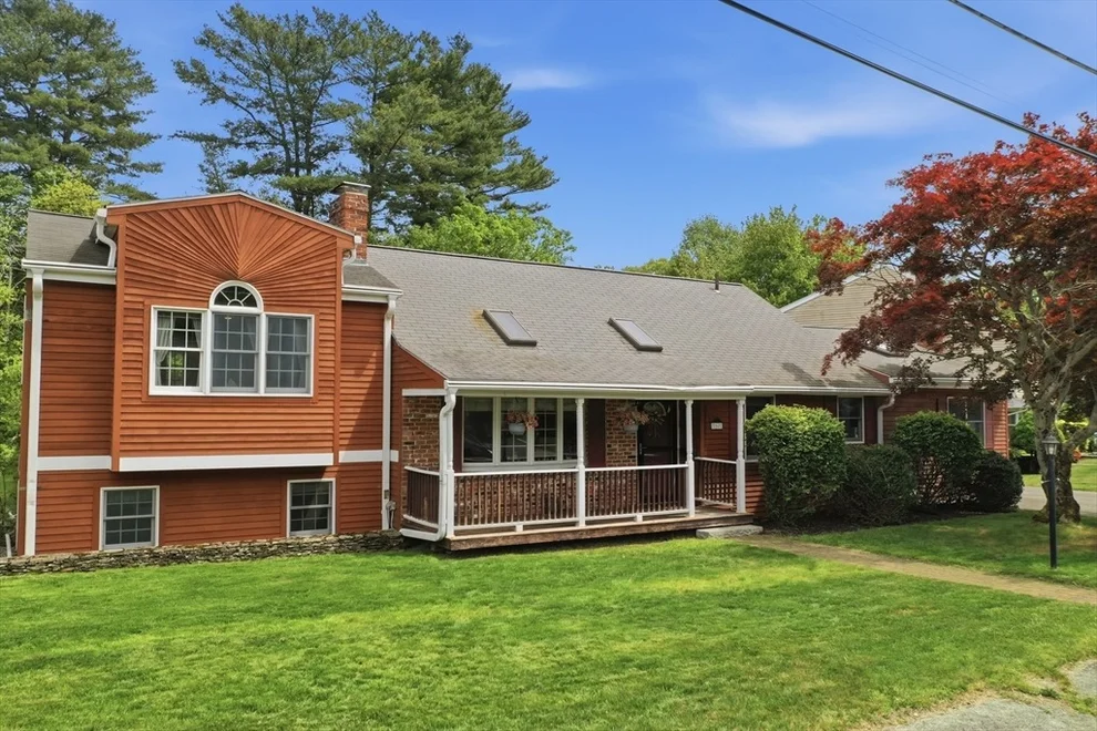 Unit for sale at 84 Patricia Ln, Weymouth, MA 02190
